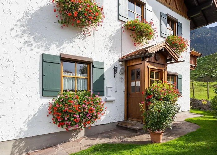 Alpenapartment Mit Garten