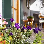 Alpenapartment Mit Garten