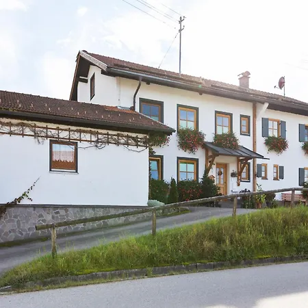 Alpenapartment Mit Garten *
