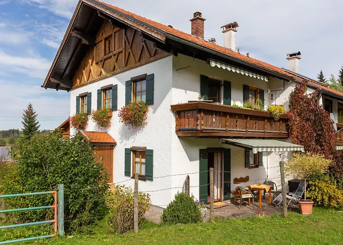 Alpenapartment Mit Garten